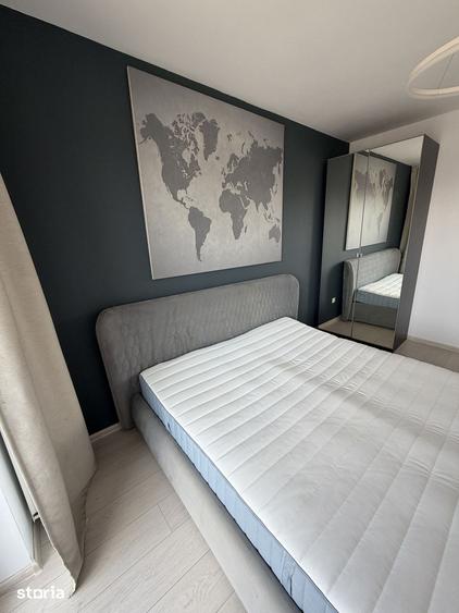 Apartament cu 3 camere decomandat, mobilat în Romană