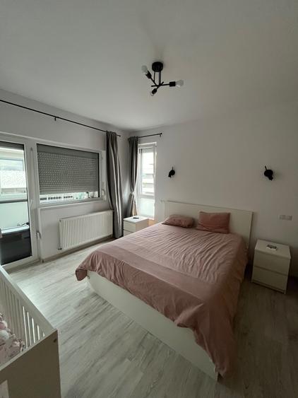 Apartament cu 3 camere decomandat în Florești