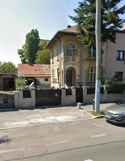 Apartament cu 3 camere semidecomandat în Cotroceni