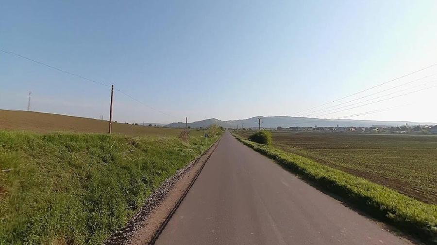 Teren agricol intravilan de 27700 mp, în Nord-Vest
