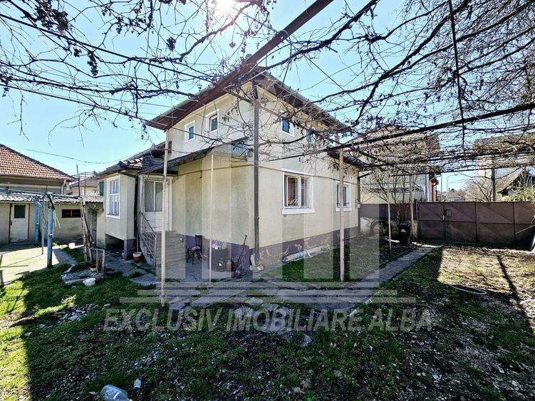 Casă individuală cu 3 camere cu Canalizare în Tolstoi