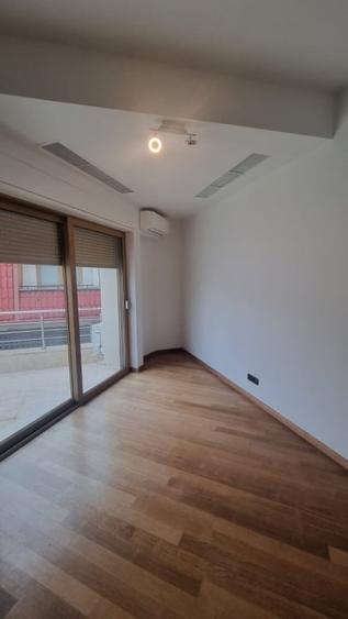 Apartament cu 5 camere decomandat, mobilat în Primăverii
