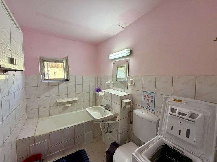 Apartament cu 2 camere semidecomandat, mobilat în Cetate