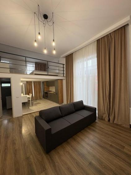 Apartament cu 4 camere decomandat, mobilat în Mogoșoaia
