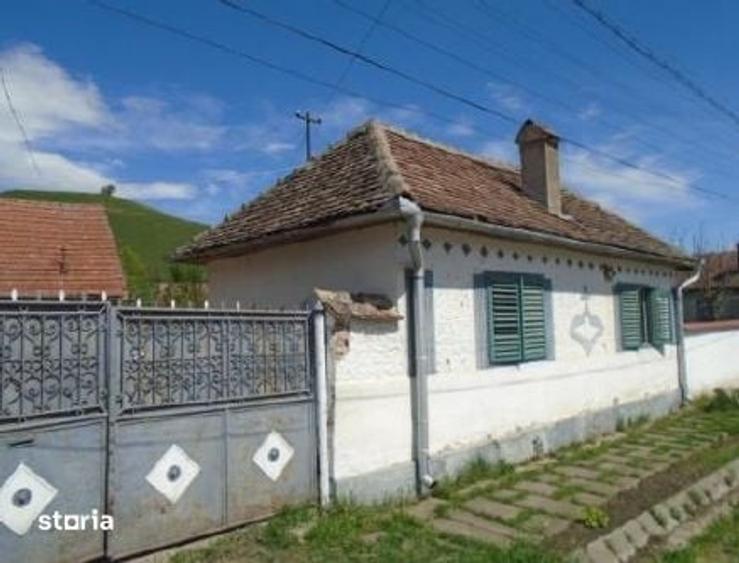 Casă cu 2 camere cu Teren 925 Mp în Central