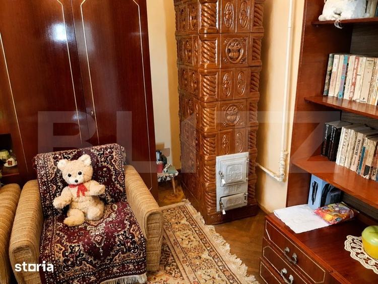 Casă cu 3 camere semidecomandat cu Teren 950 Mp în Central
