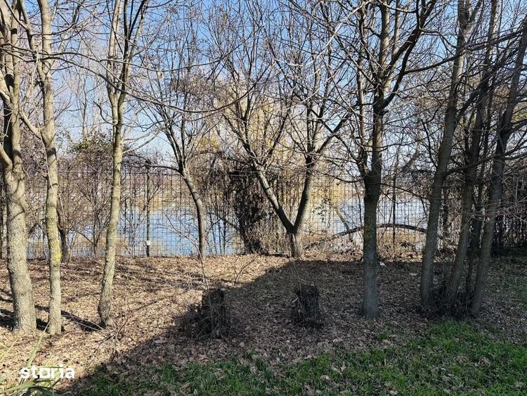 Casă cu 7 camere cu Teren 2500 Mp în Chiajna