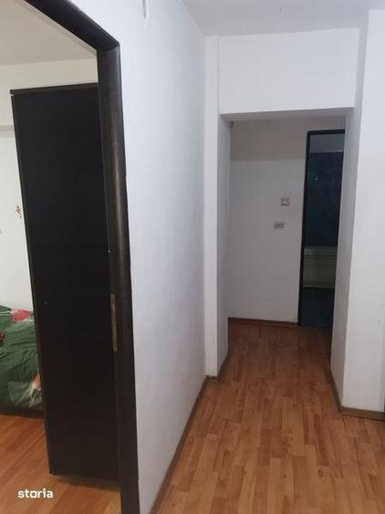 Apartament cu 4 camere decomandat în Fărcășești