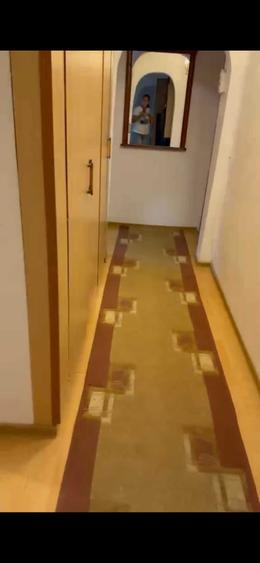 Apartament cu 3 camere semidecomandat în Alexandru cel Bun