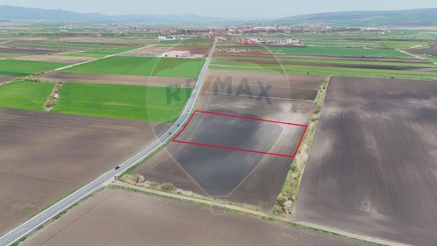 Teren agricol extravilan de 10000 mp, în Feldioara