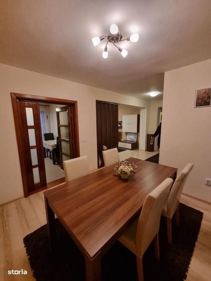 Apartament cu 3 camere decomandat în Bucium