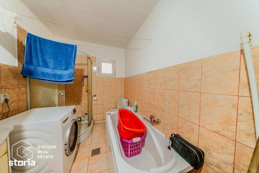 Casă cu 5 camere cu Teren 1878 Mp în Central