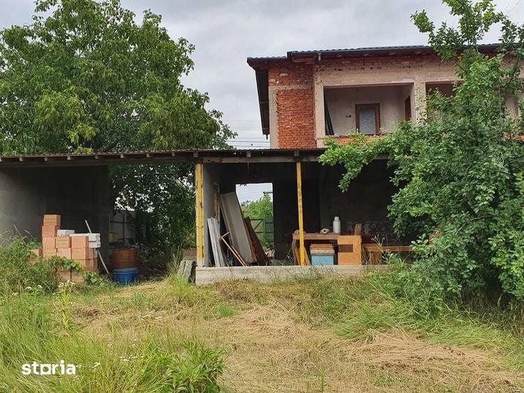 Casă cu 4 camere cu Teren 212 Mp în Central