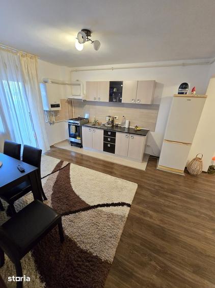 Apartament cu 2 camere decomandat în Dâmbul Rotund