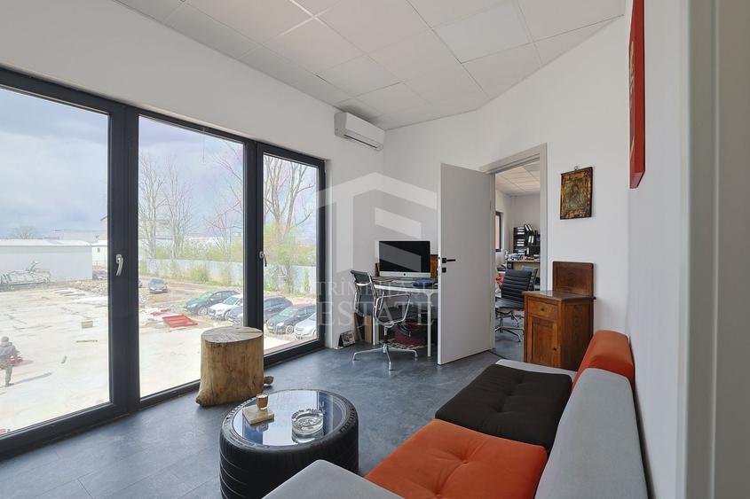 Spațiu industrial, de 2,928 mp, în Est