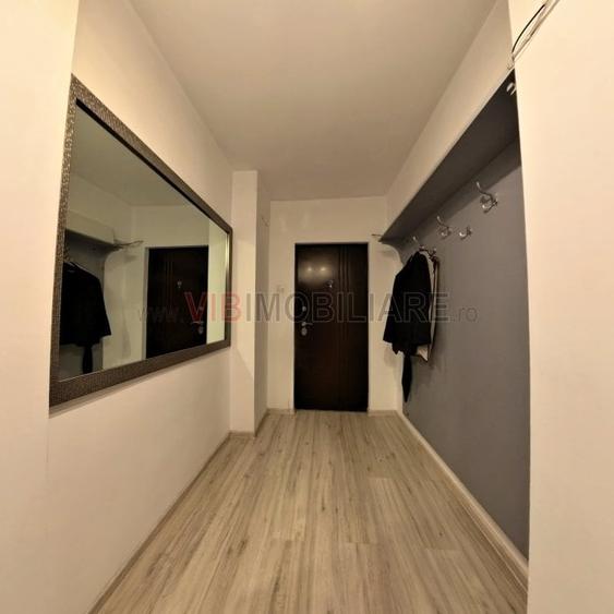 Apartament cu 4 camere decomandat în Universitate