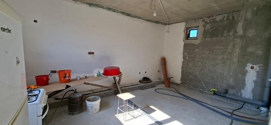 Casă cu 4 camere cu Teren 1000 Mp în Bâldana