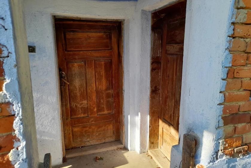 vand teren cu casa, in zona pitoreasca fara poluare fonica - 5