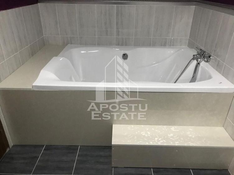 Apartament cu 3 camere decomandat în Dumbrăvița