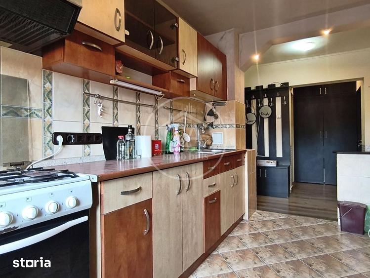 Apartament cu 4 camere decomandat în Rogerius