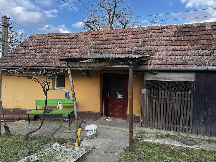 Casă cu Teren 1000 Mp în Suplacu de Barcău