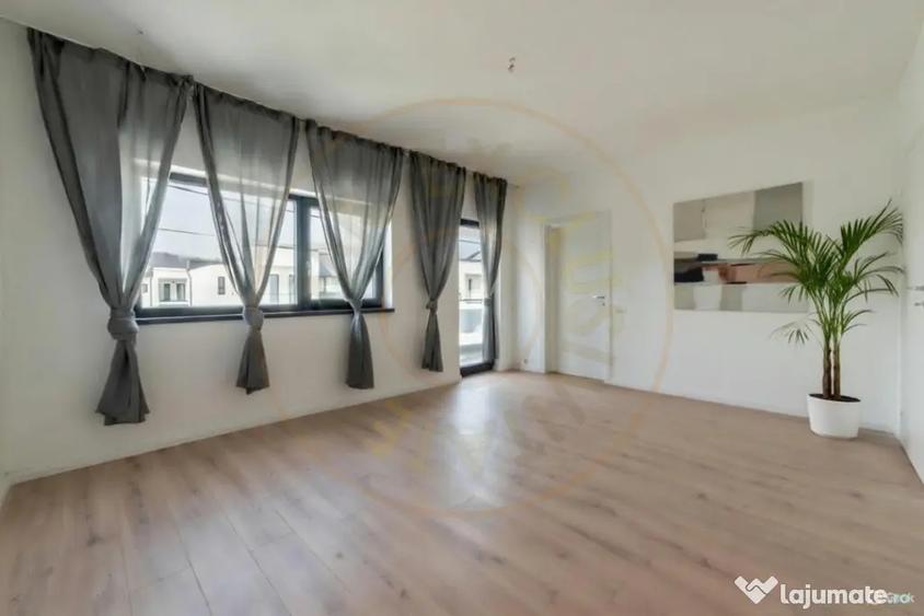 Casă cu 4 camere cu Teren 430 Mp în Micești