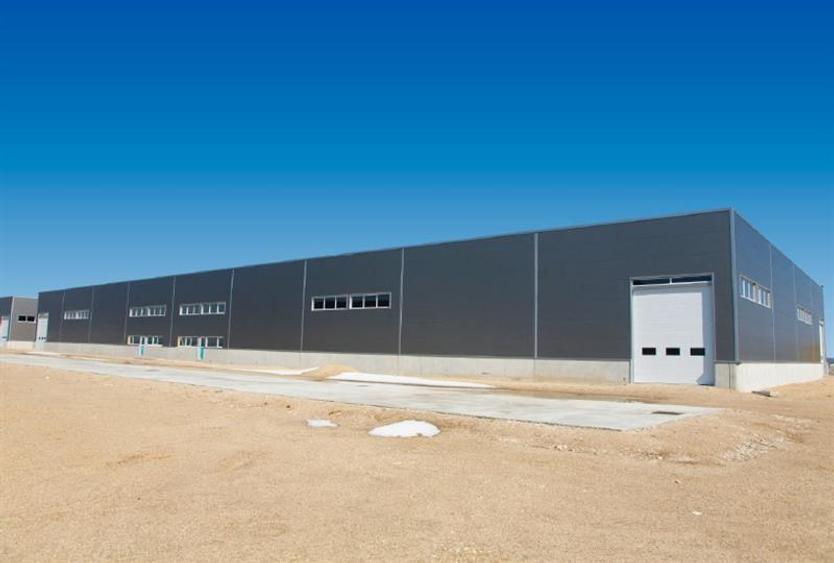 Spațiu industrial, de 12,100 mp, în Bolintin-Deal