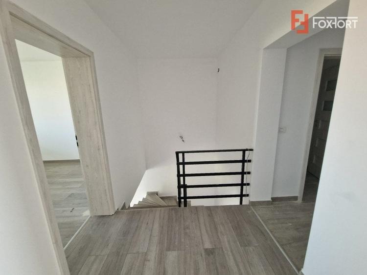 Duplex cu 4 camere cu Canalizare în Giroc