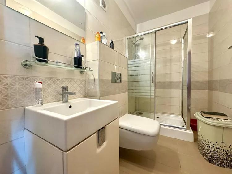Apartament cu 2 camere semidecomandat, mobilat în Bună Ziua