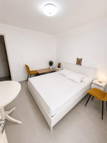 Apartament cu 3 camere în Cetate