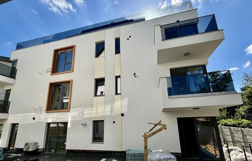 Apartament cu 4 camere decomandat în Iancului