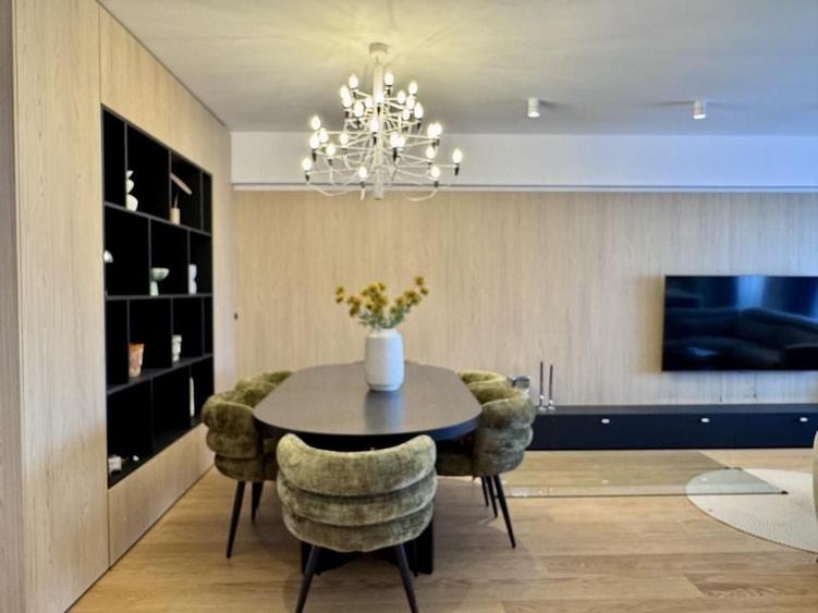 Apartament cu 4 camere în Herăstrău