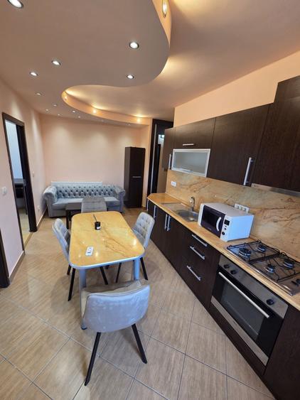 Apartament cu 2 camere decomandat în UTA