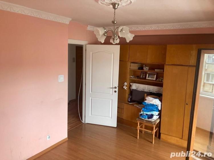 Apartament cu 2 camere decomandat în Coman