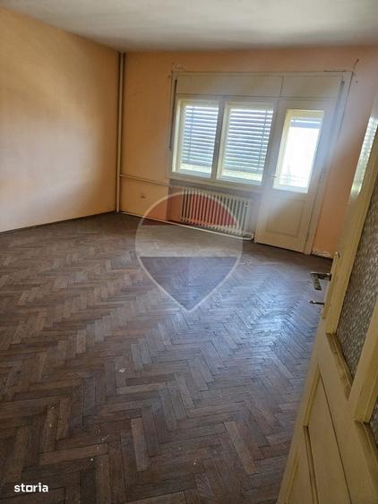 Casă cu 4 camere în Ultracentral