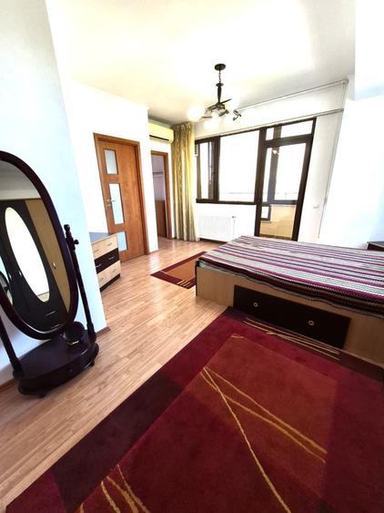 Apartament cu 5 camere, mobilat în Domenii