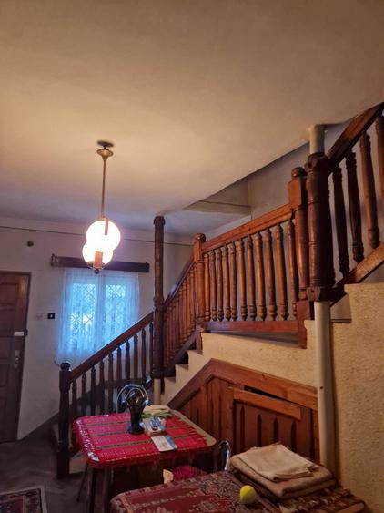 casa de vanzare in Pucioasa - 1