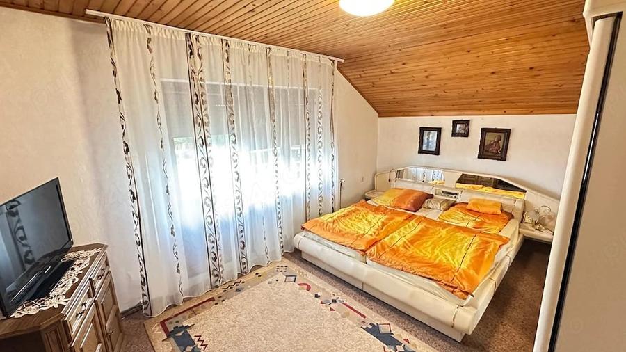 Casă cu Teren 1420 Mp în Ghiroda