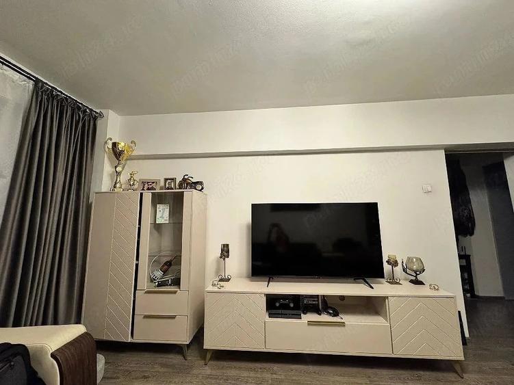 Apartament cu 3 camere decomandat în 13 Septembrie