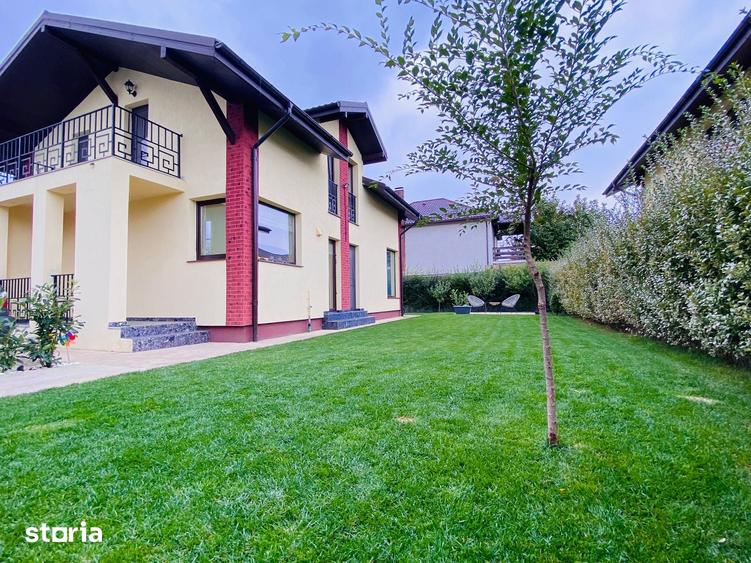 Casă cu 5 camere cu Teren 377 Mp în Rediu