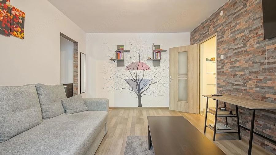 Apartament cu 2 camere semidecomandat în Florilor