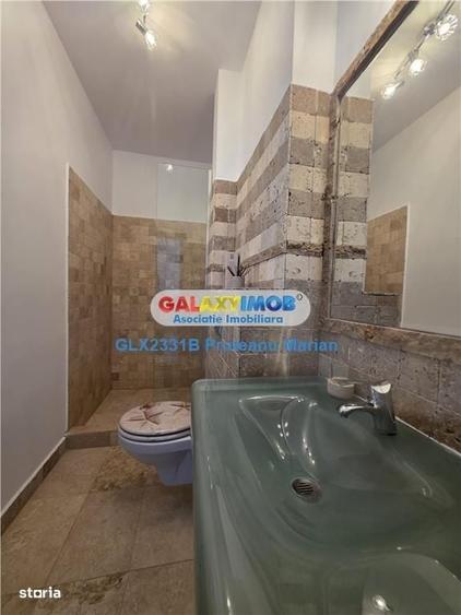 Casă cu 4 camere decomandat în Drumul Taberei