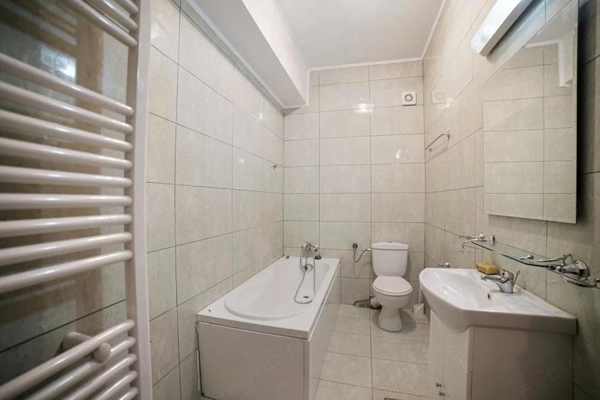 Apartament cu 2 camere semidecomandat în Ferentari