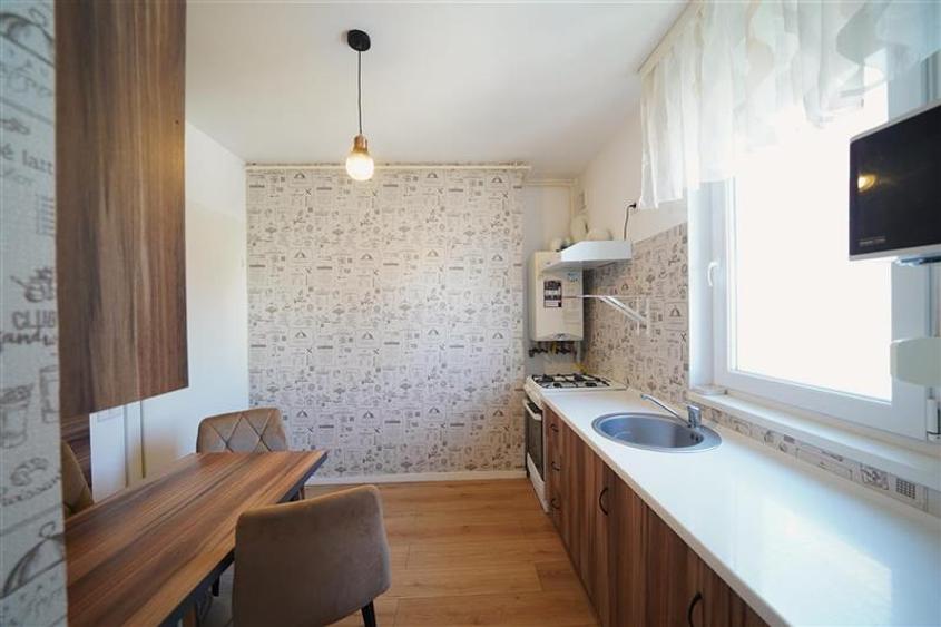 Apartament cu 2 camere decomandat în Decebal