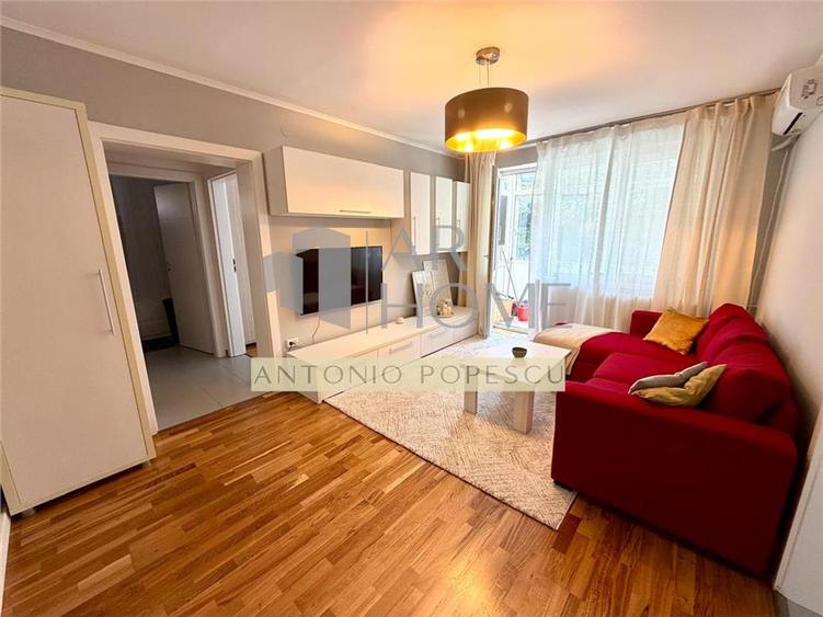 Apartament cu 2 camere semidecomandat, mobilat în Democrației