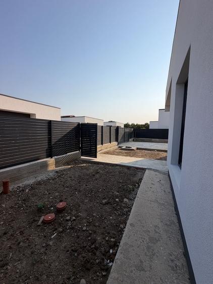Casă cu 3 camere în Afumați