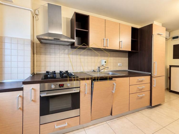 Apartament cu 3 camere decomandat, mobilat în Aradului