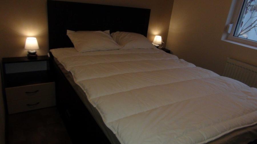 Apartament cu 3 camere semidecomandat, mobilat în 13 Septembrie