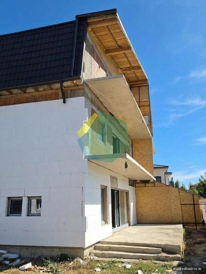 Casă cu 5 camere cu Canalizare în Est