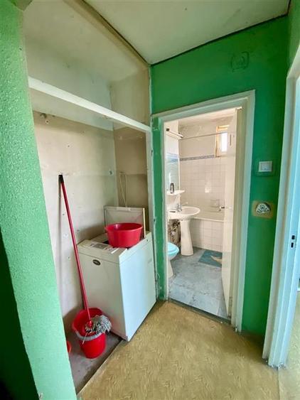 Apartament cu 3 camere decomandat în Rogerius